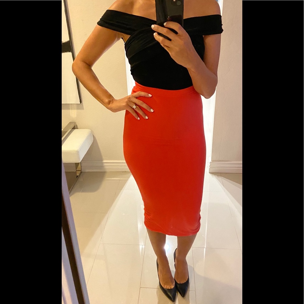 SEXY! NEW designer midi skirt Leith XS